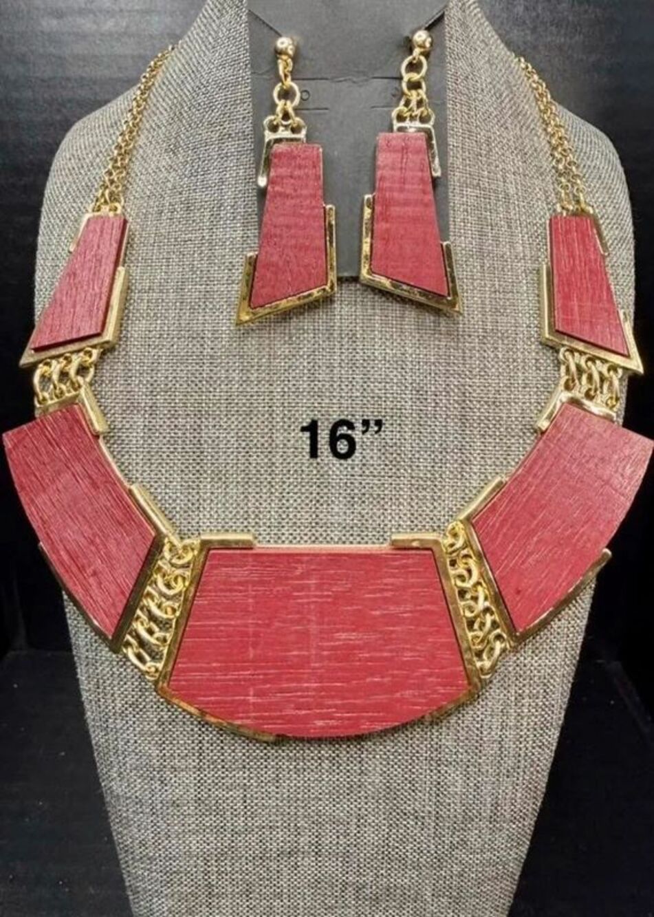 26. Geometric Collar Necklace